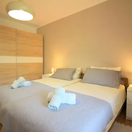 Jakomina 2 Mit Garten In Strandnaehe * Porec
