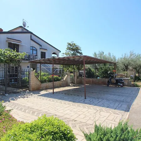 Jakomina 2 Mit Garten In Strandnaehe Apartmán